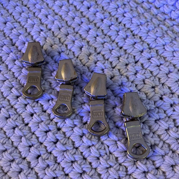 Authentic Gucci zipper pull - Picture 5 of 7